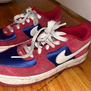 Vintage Nike Sneakers